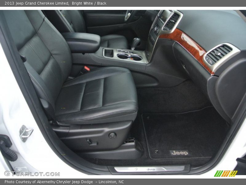 Bright White / Black 2013 Jeep Grand Cherokee Limited