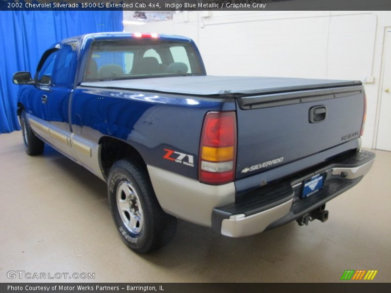 Indigo Blue Metallic / Graphite Gray 2002 Chevrolet Silverado 1500 LS Extended Cab 4x4