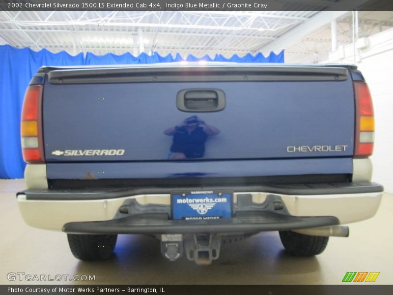 Indigo Blue Metallic / Graphite Gray 2002 Chevrolet Silverado 1500 LS Extended Cab 4x4