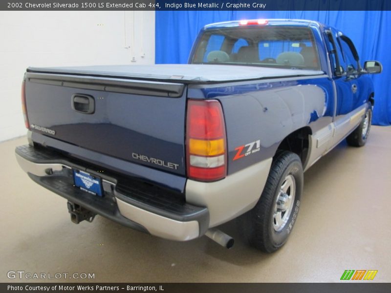 Indigo Blue Metallic / Graphite Gray 2002 Chevrolet Silverado 1500 LS Extended Cab 4x4