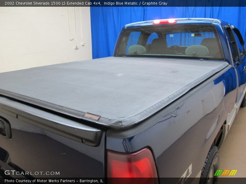 Indigo Blue Metallic / Graphite Gray 2002 Chevrolet Silverado 1500 LS Extended Cab 4x4