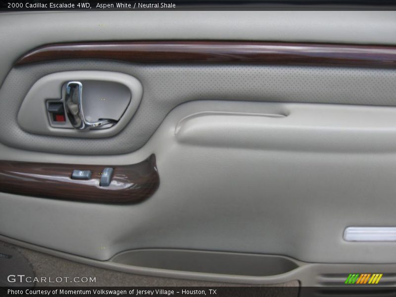 Aspen White / Neutral Shale 2000 Cadillac Escalade 4WD