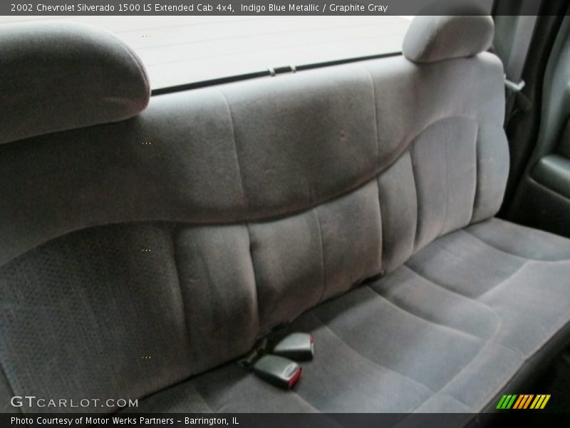 Indigo Blue Metallic / Graphite Gray 2002 Chevrolet Silverado 1500 LS Extended Cab 4x4