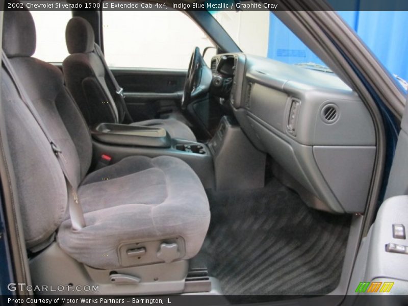 Indigo Blue Metallic / Graphite Gray 2002 Chevrolet Silverado 1500 LS Extended Cab 4x4