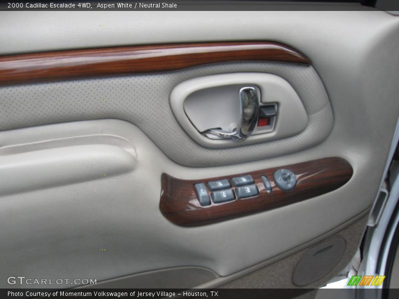 Aspen White / Neutral Shale 2000 Cadillac Escalade 4WD
