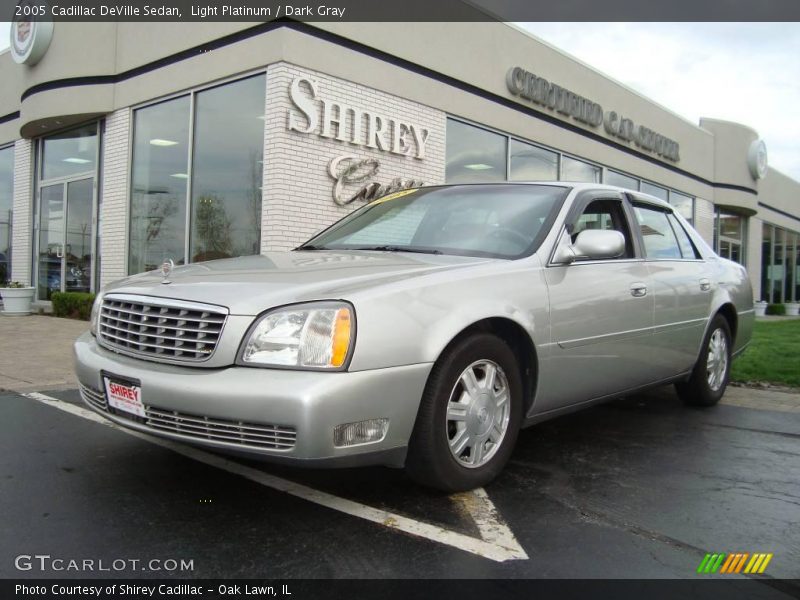 Light Platinum / Dark Gray 2005 Cadillac DeVille Sedan