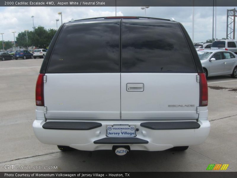 Aspen White / Neutral Shale 2000 Cadillac Escalade 4WD