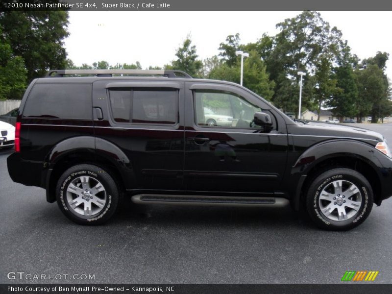 Super Black / Cafe Latte 2010 Nissan Pathfinder SE 4x4