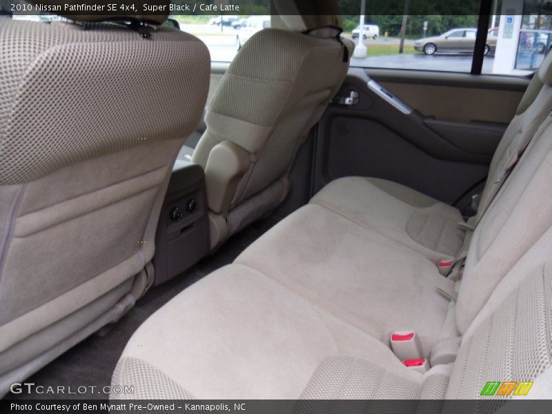 Super Black / Cafe Latte 2010 Nissan Pathfinder SE 4x4