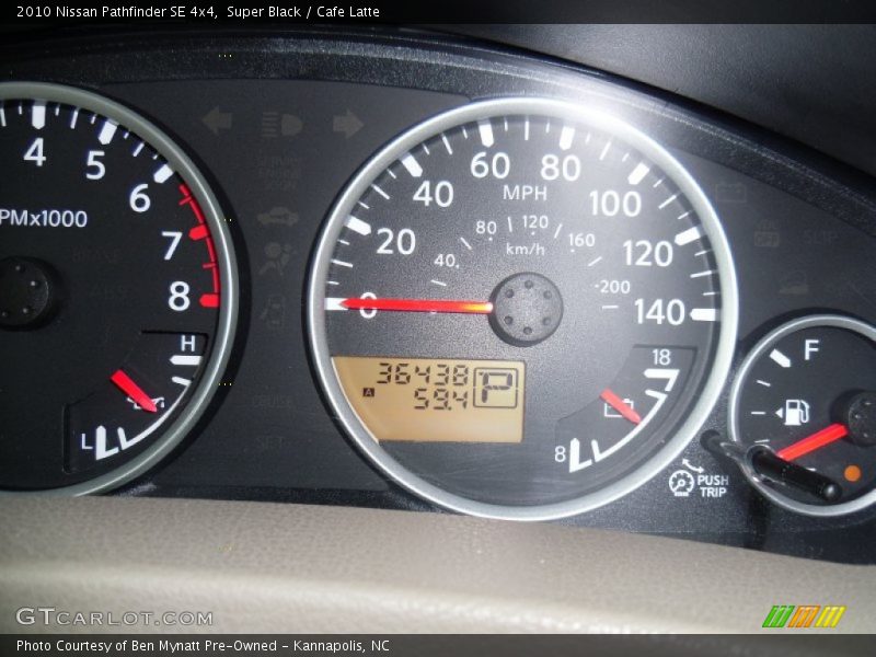 Super Black / Cafe Latte 2010 Nissan Pathfinder SE 4x4