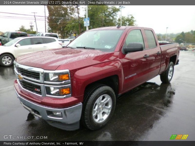 Front 3/4 View of 2014 Silverado 1500 LTZ Z71 Double Cab 4x4