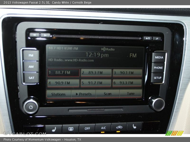 Candy White / Cornsilk Beige 2013 Volkswagen Passat 2.5L SE