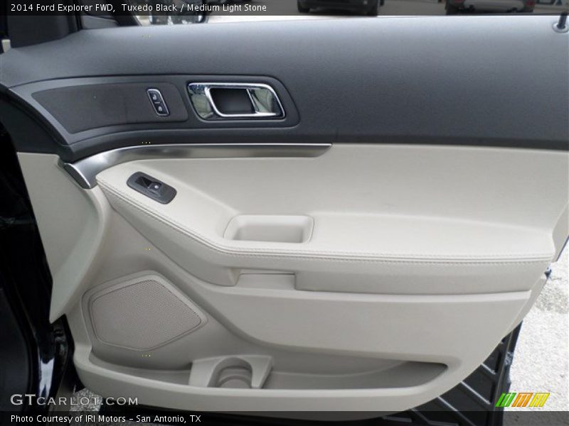 Tuxedo Black / Medium Light Stone 2014 Ford Explorer FWD