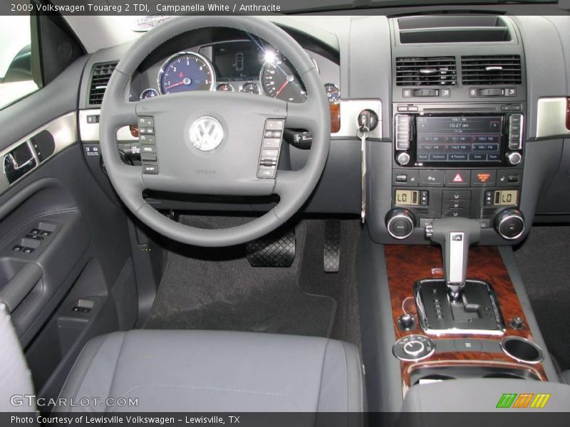 Campanella White / Anthracite 2009 Volkswagen Touareg 2 TDI