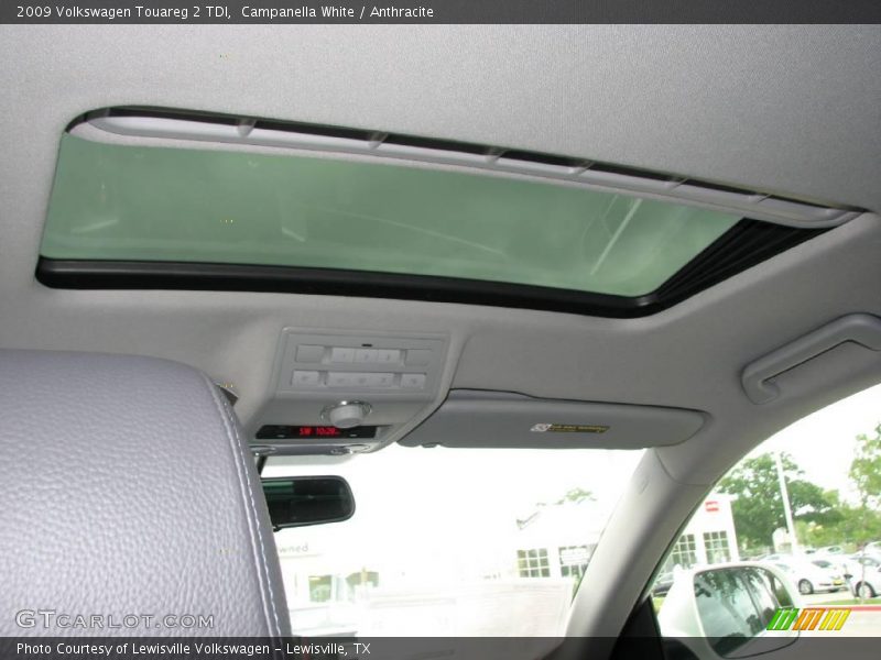 Campanella White / Anthracite 2009 Volkswagen Touareg 2 TDI