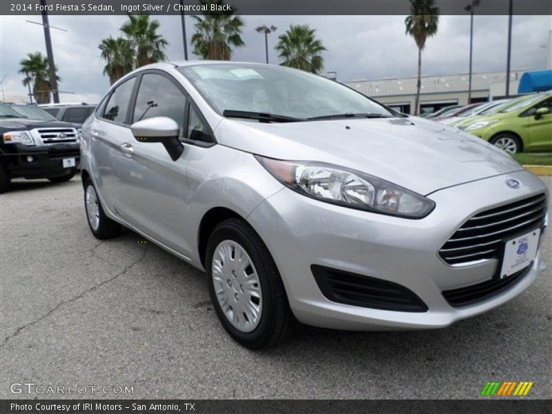 Ingot Silver / Charcoal Black 2014 Ford Fiesta S Sedan