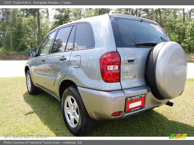 Everglade Metallic / Taupe 2005 Toyota RAV4