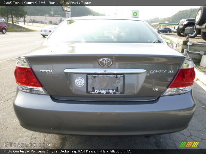 Phantom Gray Pearl / Taupe 2005 Toyota Camry XLE V6