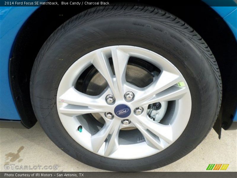 Blue Candy / Charcoal Black 2014 Ford Focus SE Hatchback