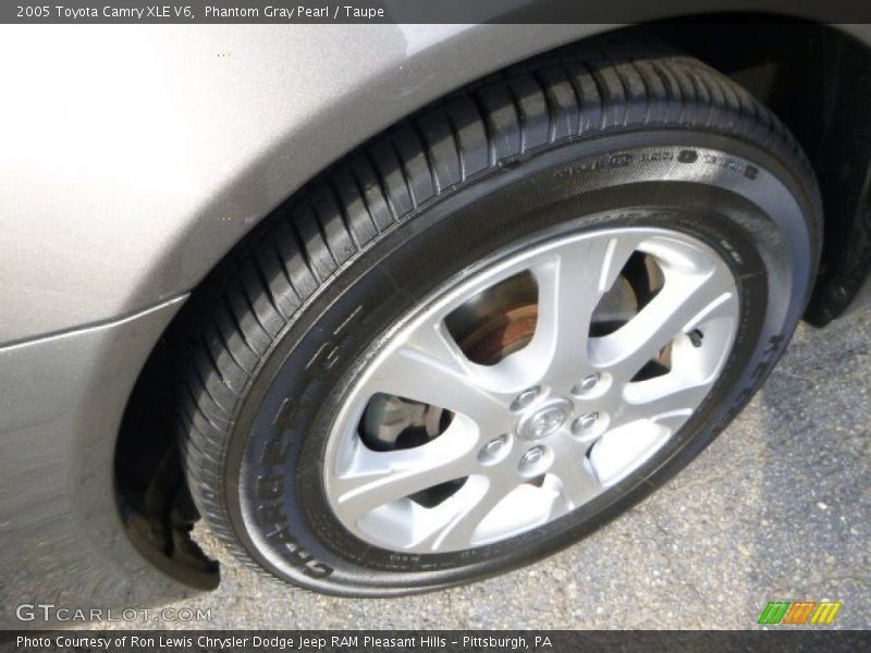 Phantom Gray Pearl / Taupe 2005 Toyota Camry XLE V6