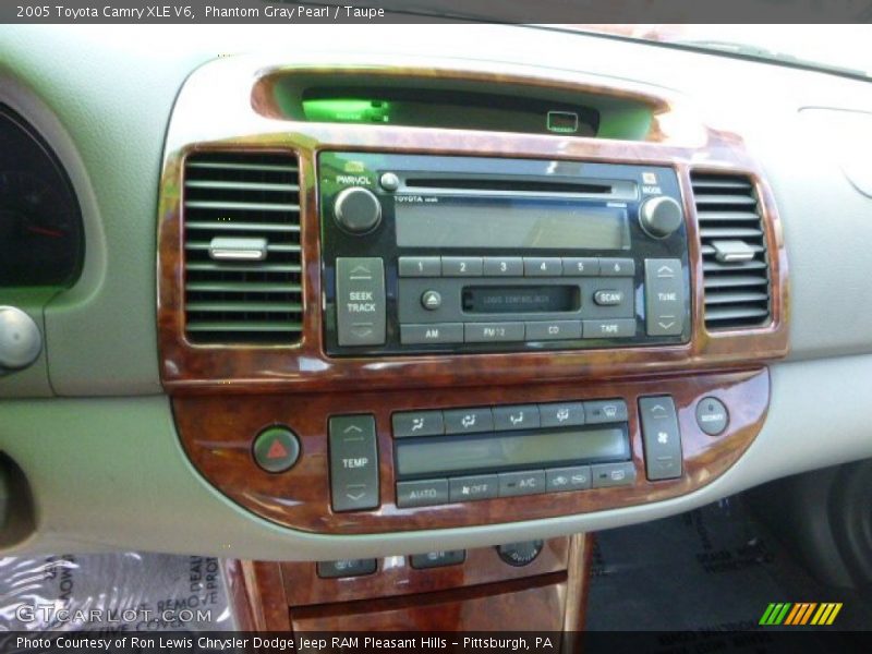 Controls of 2005 Camry XLE V6