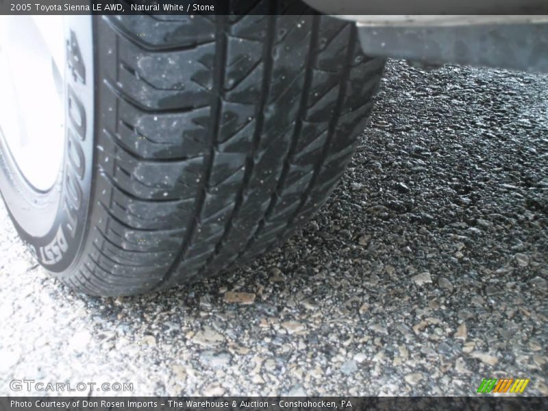 Natural White / Stone 2005 Toyota Sienna LE AWD