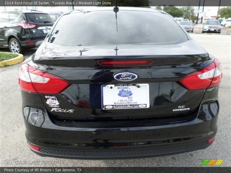 Tuxedo Black / Medium Light Stone 2014 Ford Focus SE Sedan