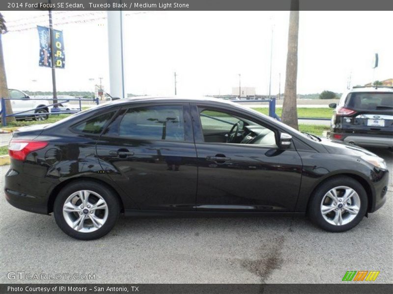 Tuxedo Black / Medium Light Stone 2014 Ford Focus SE Sedan