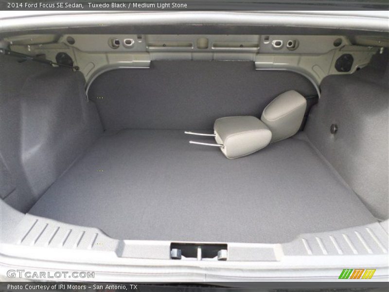 Tuxedo Black / Medium Light Stone 2014 Ford Focus SE Sedan