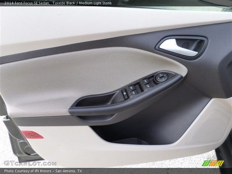 Tuxedo Black / Medium Light Stone 2014 Ford Focus SE Sedan