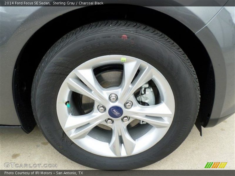 Sterling Gray / Charcoal Black 2014 Ford Focus SE Sedan