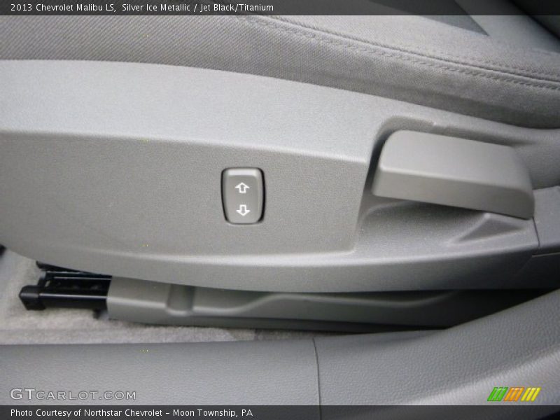 Silver Ice Metallic / Jet Black/Titanium 2013 Chevrolet Malibu LS