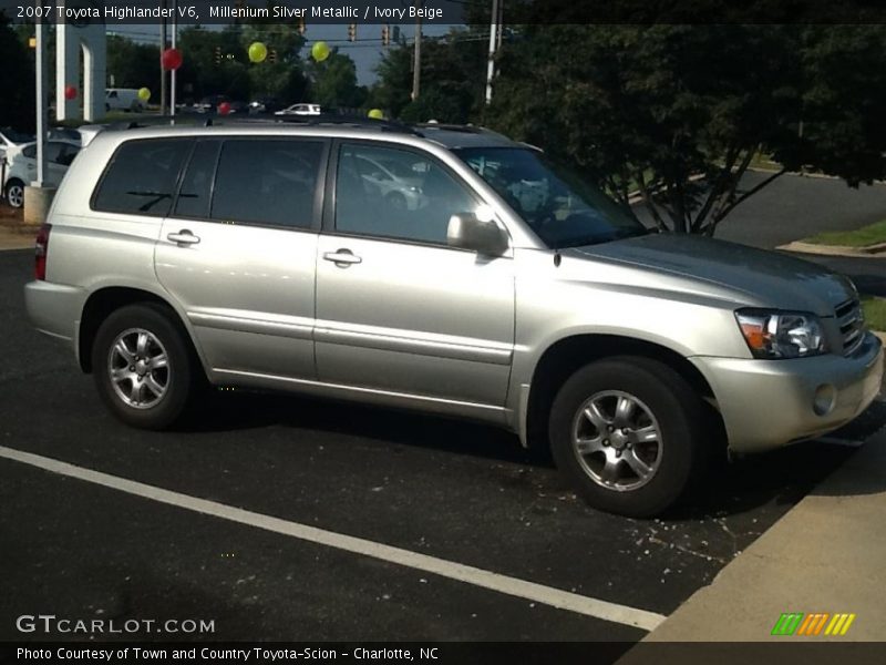 Millenium Silver Metallic / Ivory Beige 2007 Toyota Highlander V6