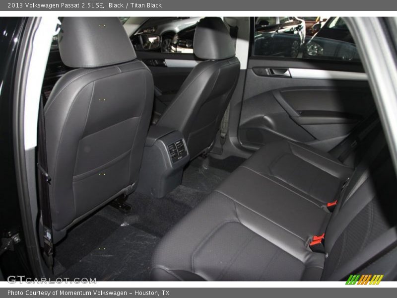 Black / Titan Black 2013 Volkswagen Passat 2.5L SE