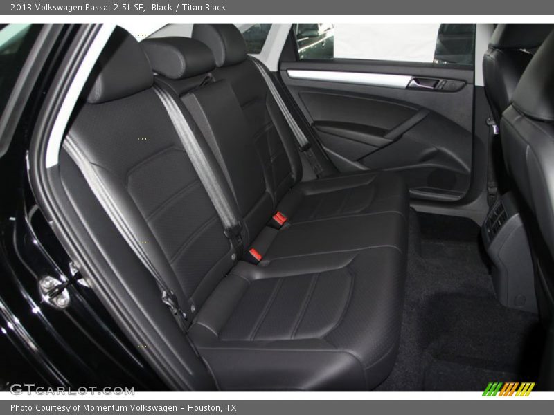Black / Titan Black 2013 Volkswagen Passat 2.5L SE