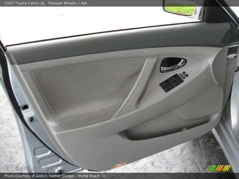 Titanium Metallic / Ash 2007 Toyota Camry LE
