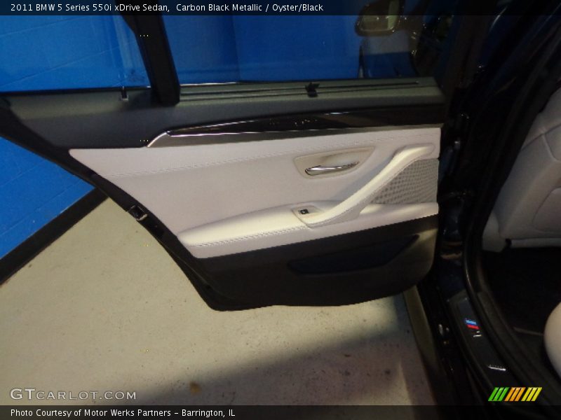 Carbon Black Metallic / Oyster/Black 2011 BMW 5 Series 550i xDrive Sedan