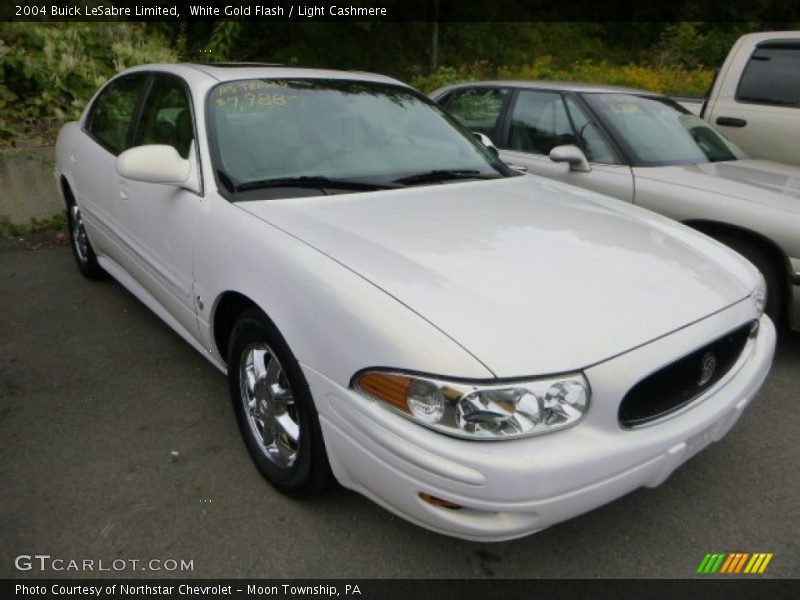Front 3/4 View of 2004 LeSabre Limited