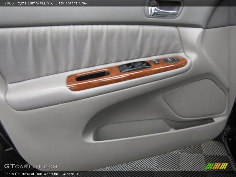 Black / Stone Gray 2006 Toyota Camry XLE V6