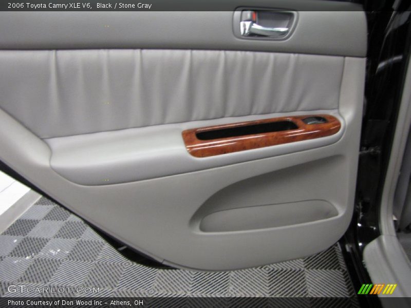 Black / Stone Gray 2006 Toyota Camry XLE V6