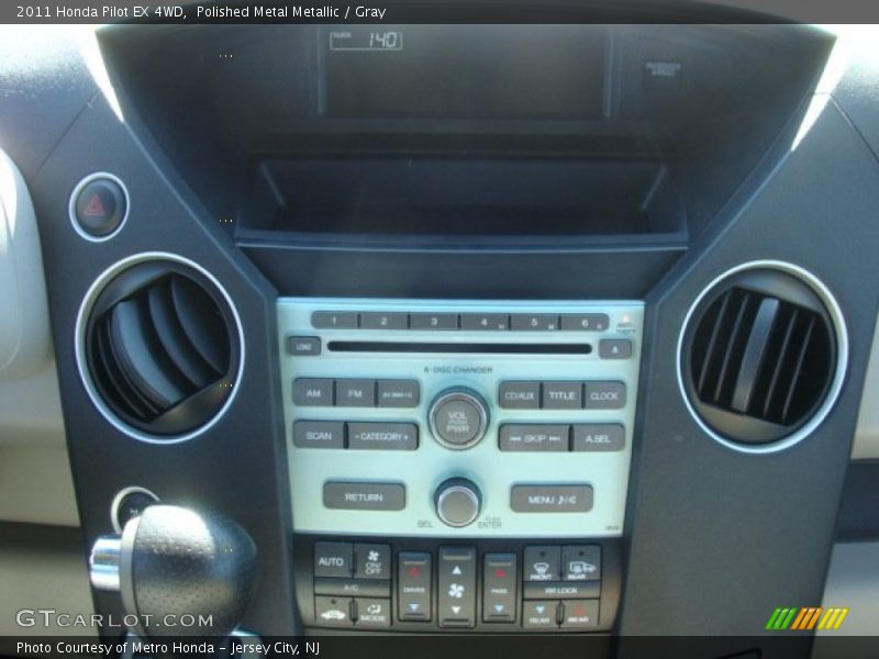 Polished Metal Metallic / Gray 2011 Honda Pilot EX 4WD