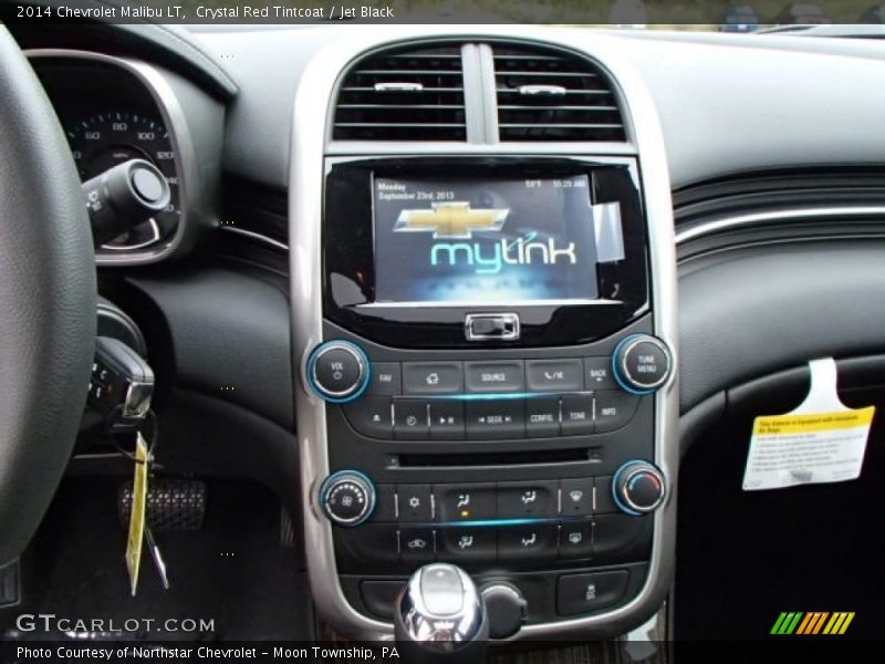 Controls of 2014 Malibu LT Photo No. 86038995