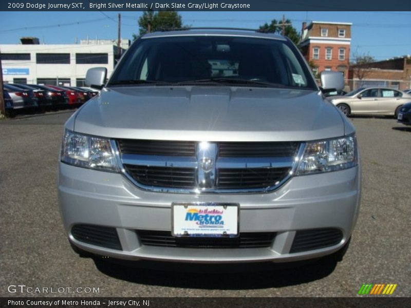 Bright Silver Metallic / Dark Slate Gray/Light Graystone 2009 Dodge Journey SXT