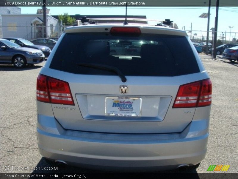 Bright Silver Metallic / Dark Slate Gray/Light Graystone 2009 Dodge Journey SXT