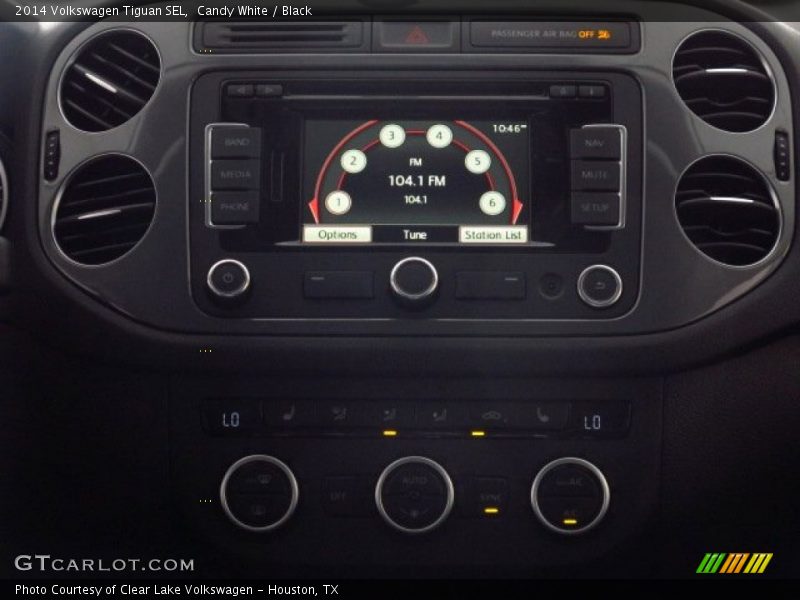 Candy White / Black 2014 Volkswagen Tiguan SEL