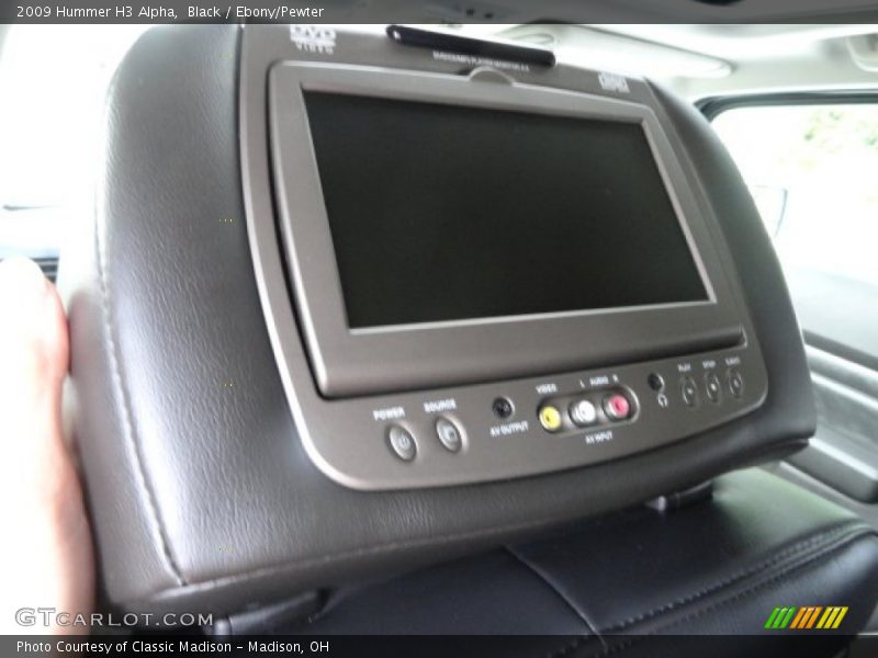 Entertainment System of 2009 H3 Alpha