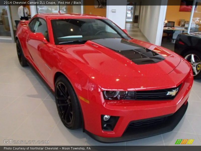 Front 3/4 View of 2014 Camaro ZL1 Coupe