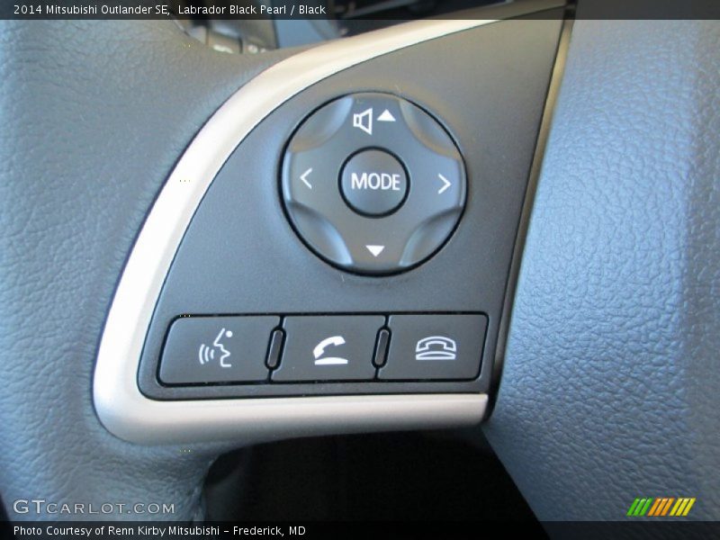 Labrador Black Pearl / Black 2014 Mitsubishi Outlander SE