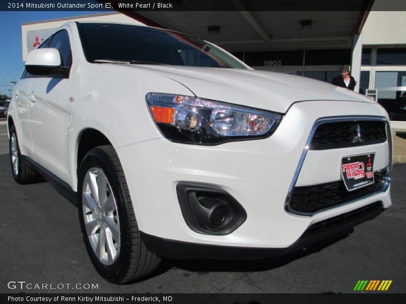 White Pearl / Black 2014 Mitsubishi Outlander Sport ES