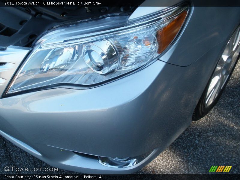 Classic Silver Metallic / Light Gray 2011 Toyota Avalon